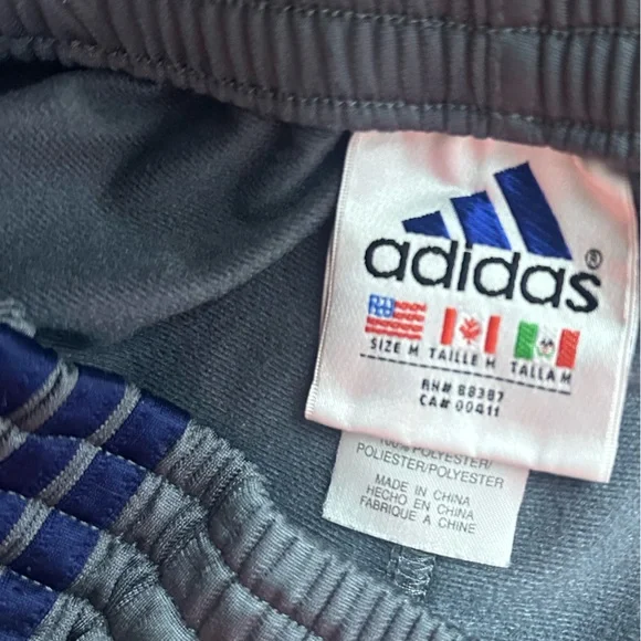 Men's Adidas Tear Away Snap Gray Track Pants with Blue Stripes Size Medium - Picture 9 of 10